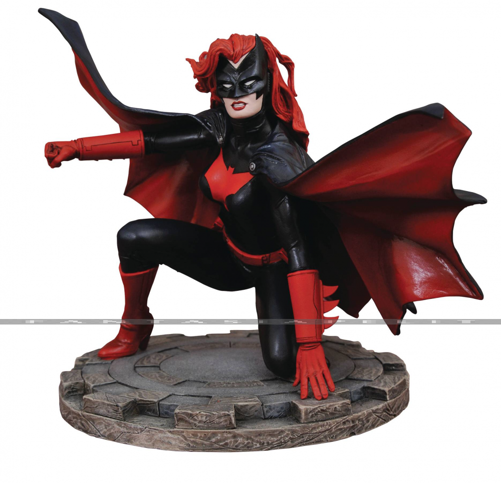 DC Gallery: Batwoman PVC Figure