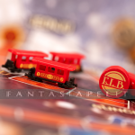 kuva tuotteesta on linkki tuotesivulle: Ticket to Ride: The Red Passenger Car Deluxe Set